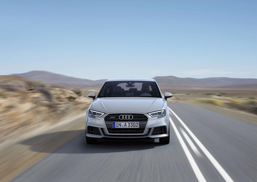  Audi A3 2.0 TDI Quattro S-Line (8V) 2016 года  (фото 14 из 18)